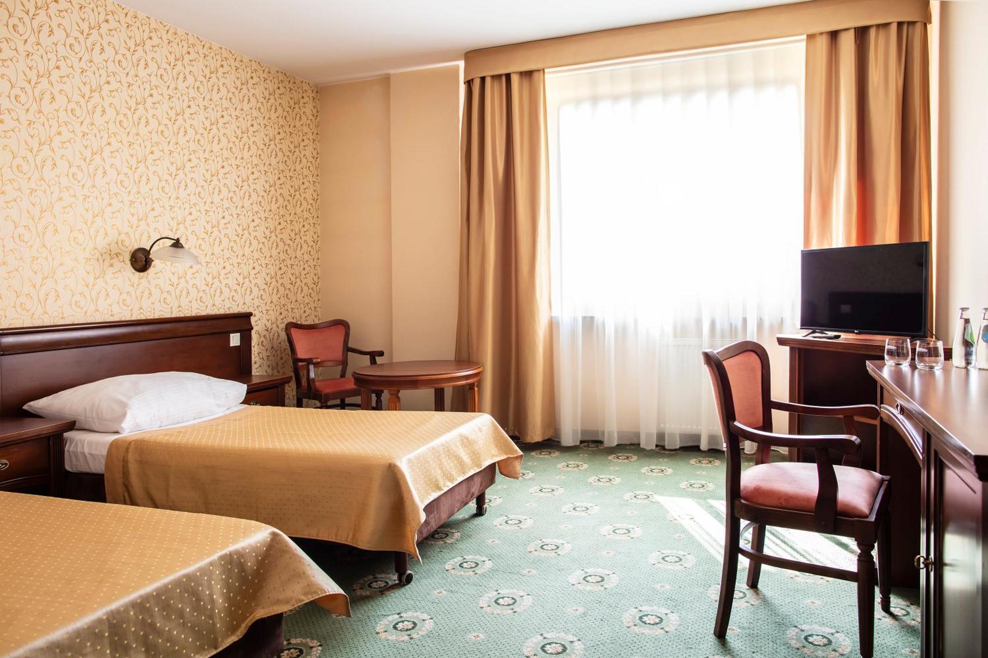 Hotel Arkadia Royal Warsaw Exterior photo